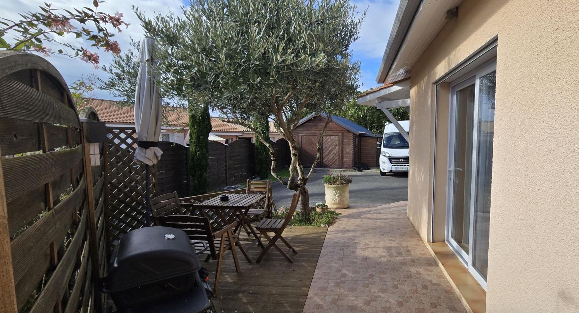 Welcome Logement Avec Terrasse Proche Bordeaux Saint-André-de-Cubzac Eksteriør billede