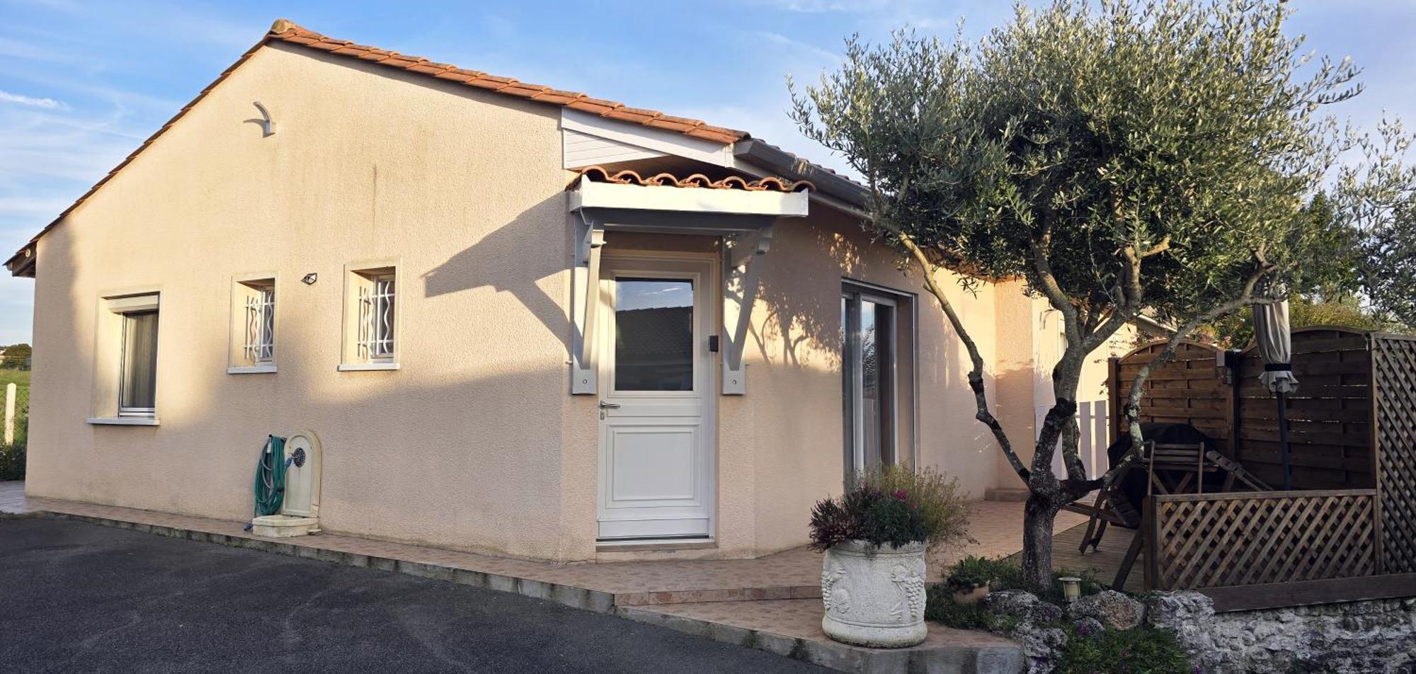 Welcome Logement Avec Terrasse Proche Bordeaux Saint-André-de-Cubzac Eksteriør billede